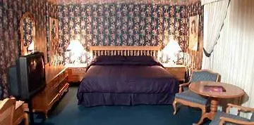 Travelodge By Wyndham Niagara Falls Fallsview