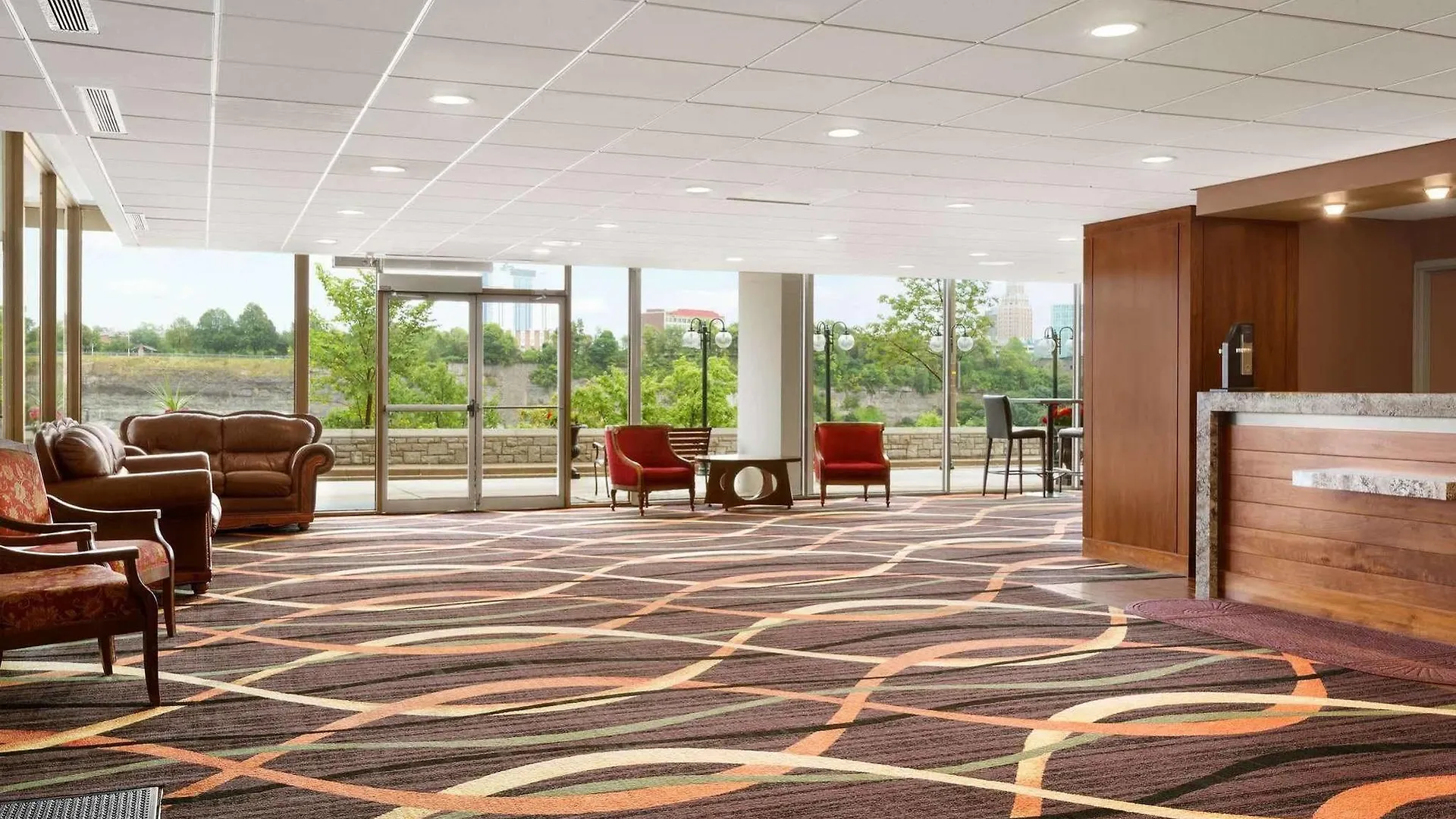 Travelodge By Wyndham Niagara Falls Fallsview Hotel