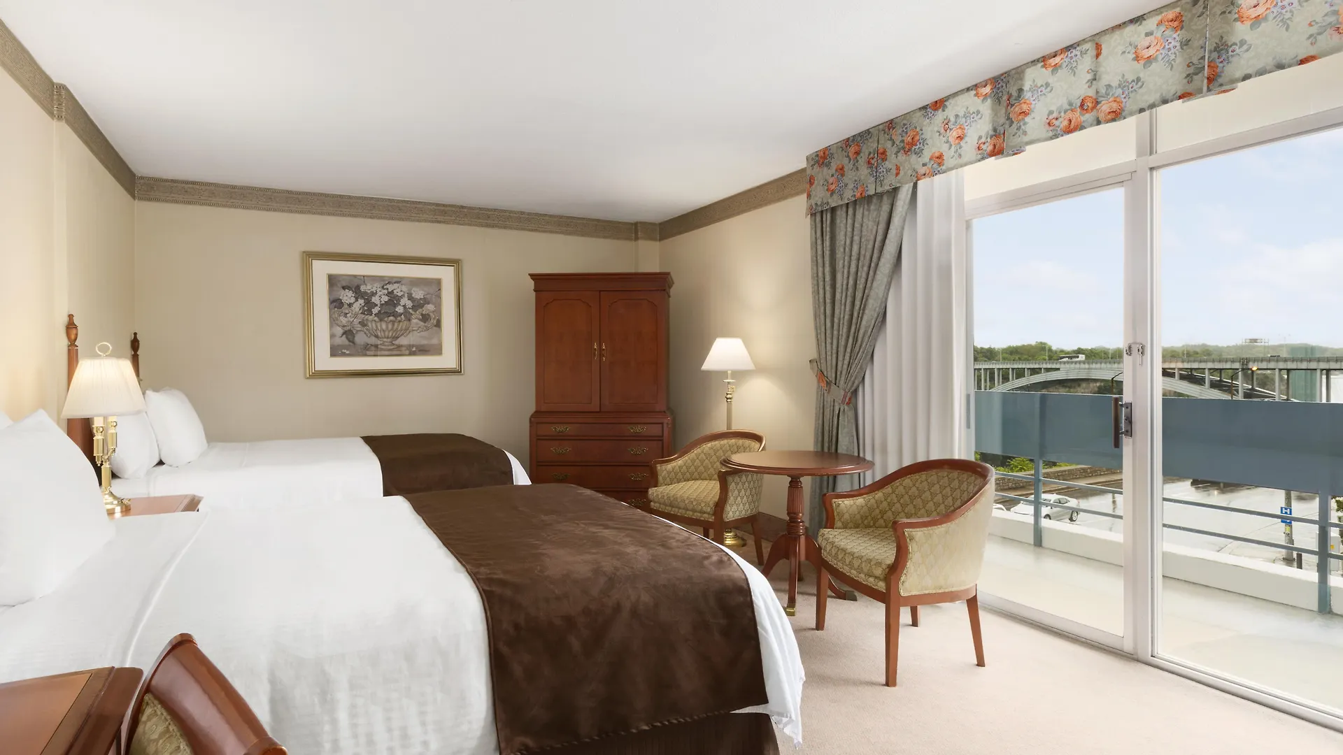 Hotel Travelodge By Wyndham Niagara Falls Fallsview