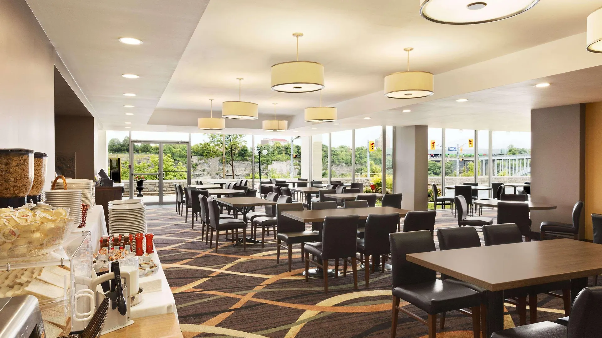Travelodge By Wyndham Niagara Falls Fallsview