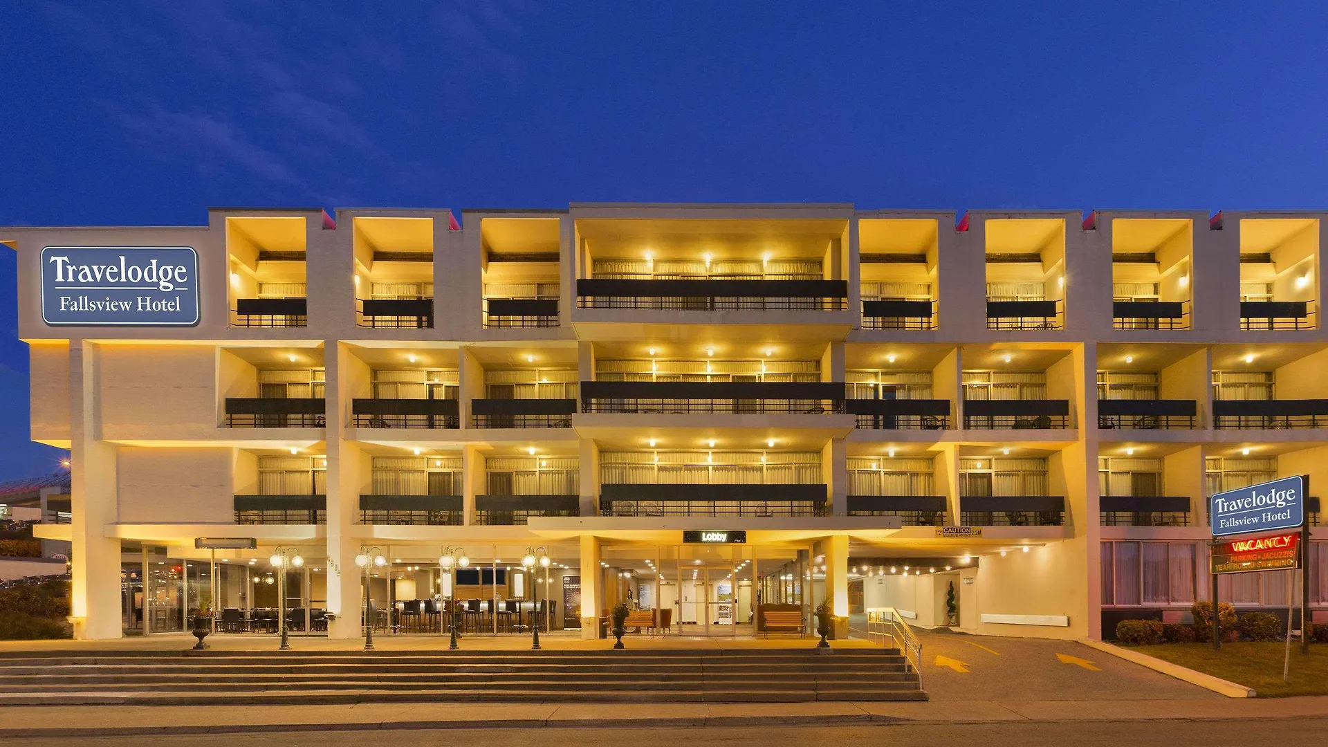 Travelodge By Wyndham Niagara Falls Fallsview Kanada