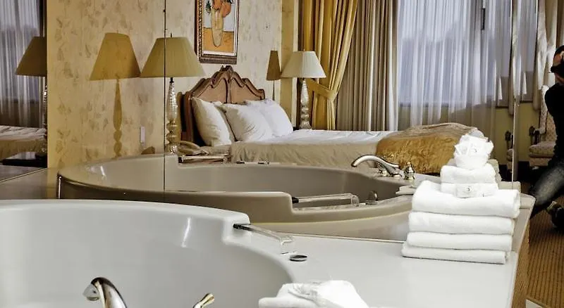 Hotel Travelodge By Wyndham Niagara Falls Fallsview