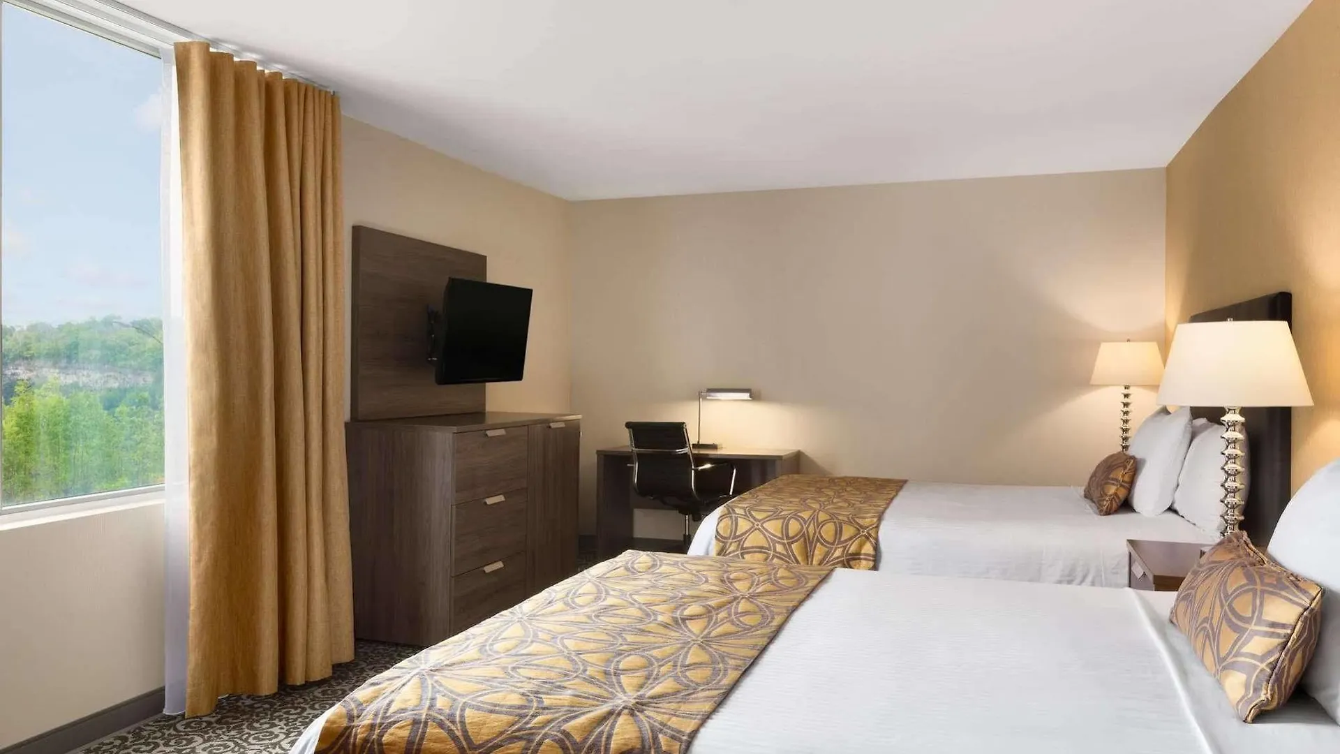 Travelodge By Wyndham Niagara Falls Fallsview Kanada