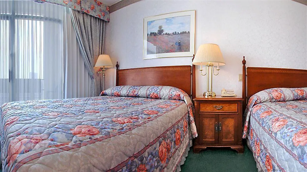Travelodge By Wyndham Niagara Falls Fallsview