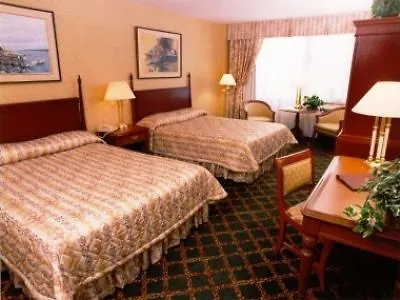 Travelodge By Wyndham Niagara Falls Fallsview Hotel