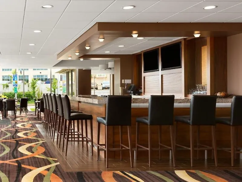 Travelodge By Wyndham Niagara Falls Fallsview